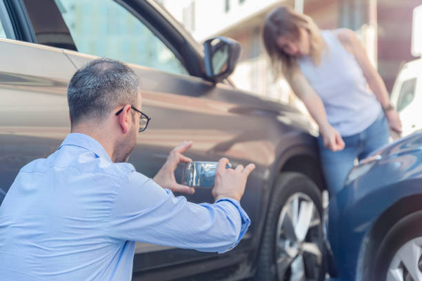 Professional Full Coverage Car Insurance technician working in Medulla, FL